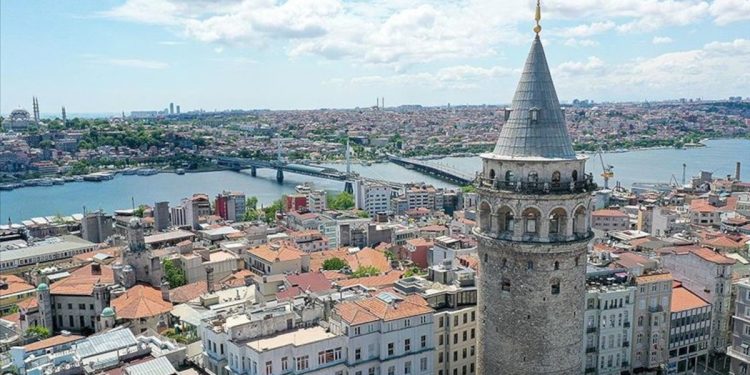 Galata Kulesi bir ay ziyarete kapatılacak