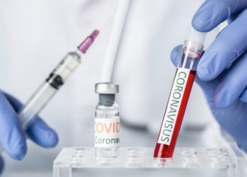 Kovid-19 aşısının iki yan etkisi ortaya çıktı