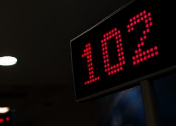 Küçülmeler başladı, bankalar şubelerini tek tek kapatmaya başladı!