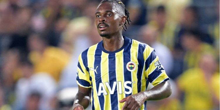 Lincoln Henrique için Erol Bulut ve Emre Belözoğlu devrede