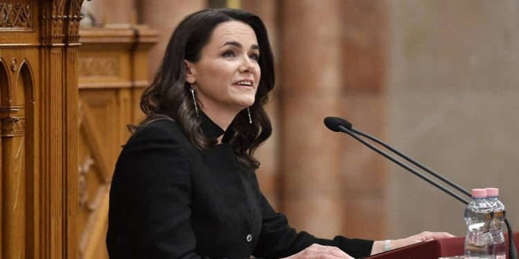 Macaristan Cumhurbaşkanı Novak istifa etti