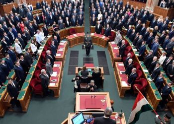 Macaristan onay verdi: İsveç NATO'ya katılıyor