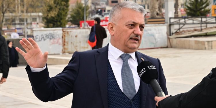 Malatya Valiliği, Kahramanmaraş depremi etkinliklerini 3 gün süreyle yasakladı