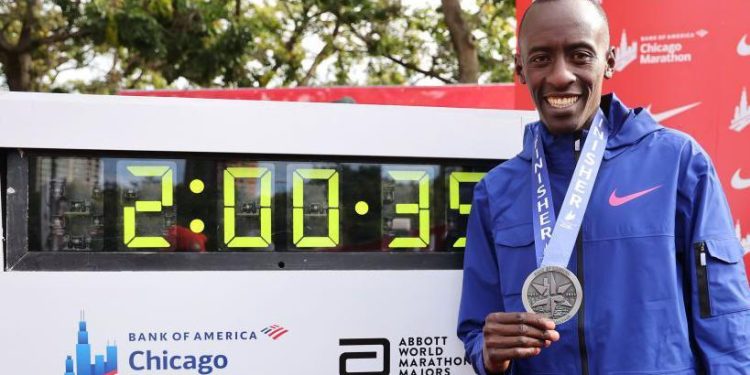 Maraton dünya rekoru sahibi Kenyalı atlet araba kazasında öldü