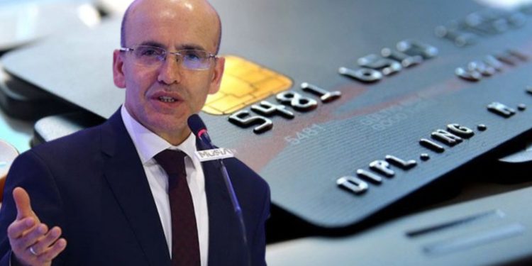 Merkez Bankası işaret etti, Mehmet Şimşek yanıt verdi: Kredi kartına taksit kaldırıldı mı?