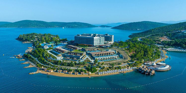 Muğla’da yanan ormanlık alana fidan yerine 3 lüks otel dikildi