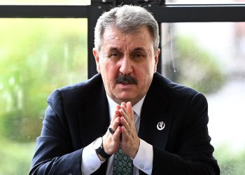 Mustafa Destici'nden CHP'ye: 'Sloganımızı kullanmasınlar, uyarıyoruz'