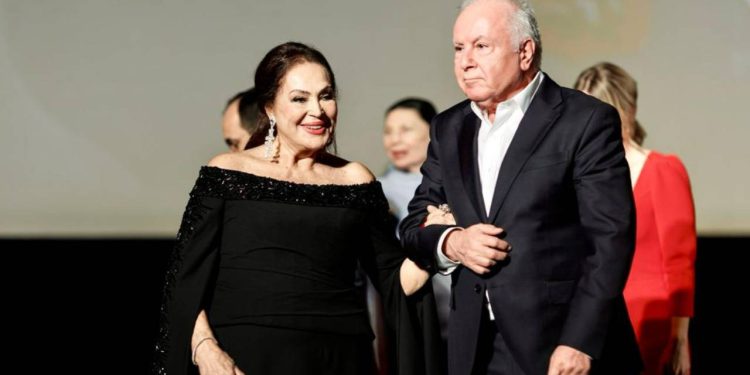 Nazım Hikmet için düzenlenen törende konuşan Türkan Şoray: Yarım kalmış aşklarımı hatırlarım