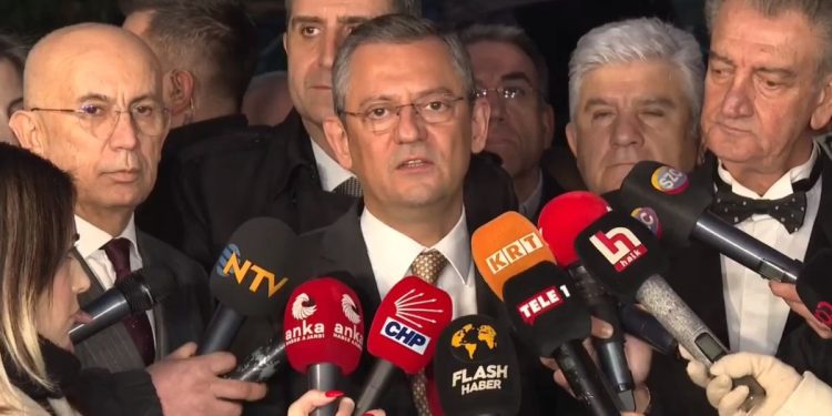 Özgür Özel: Meral Akşener ya ciddi şekilde yanıltıldı ya da bizimle kavga etmek istiyor
