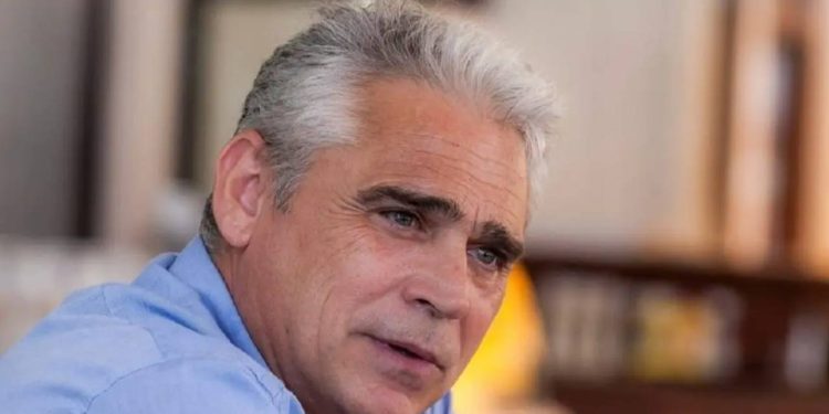 Oyuncu Tolga Savacı hayatını kaybetti