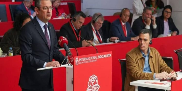 Özgür Özel'den Sosyalist Enternasyonel'de "yerel seçim" mesajı: Amacımız başarılarımızı büyütmek