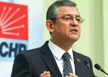 Özgür Özel'den teğmenlerin ihracına tepki: Kararı kabul etmemiz mümkün değil