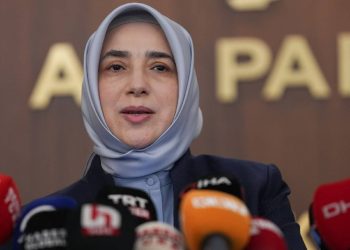 Özlem Zengin'den 8. yargı paketi hakkında açıklama: Kalan maddeler nisanda görüşülecek