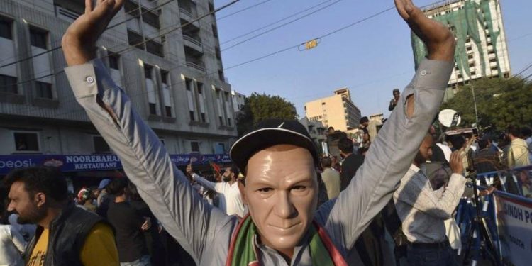 Pakistan’da İmran Han’ın zaferinden sonra hükümet nasıl kurulacak?