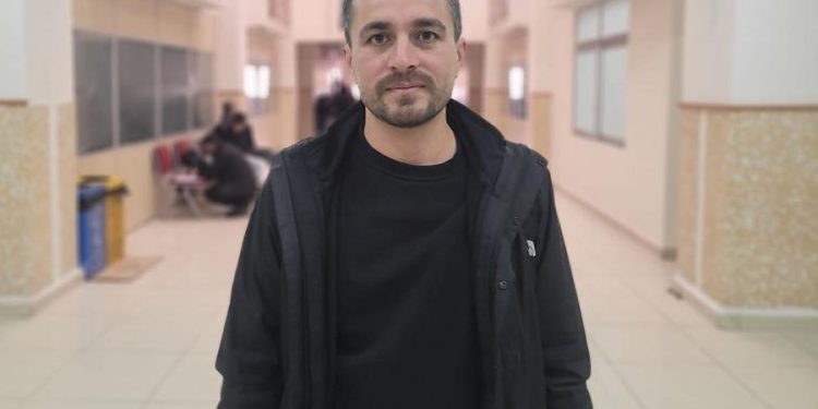 Paylaşmadığı fotoğraftan yargılanan gazeteci Ahmet Kanbal beraat etti