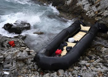 Rapor: AB, Frontex'in eksiklikleri nedeniyle göçmen ölümlerinde 'suç ortağı' olma riski taşıyor