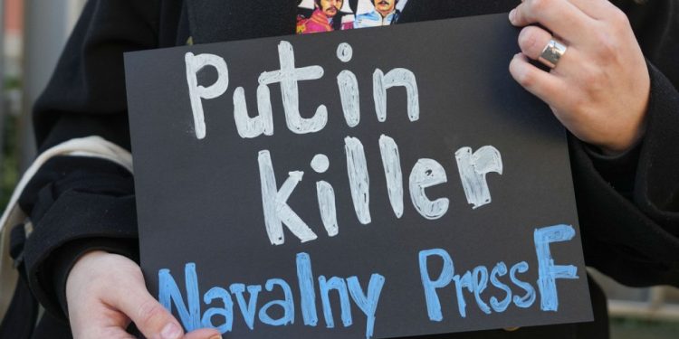 Rusya lideri Vladimir Putin'e muhalefeti canıyla ödeyen siyasi isimler kimler?