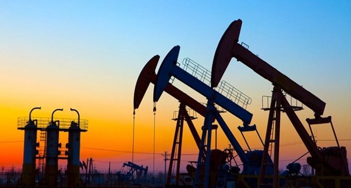 Rusya, petrol ihracatını 6 ay süreyle askıya aldı