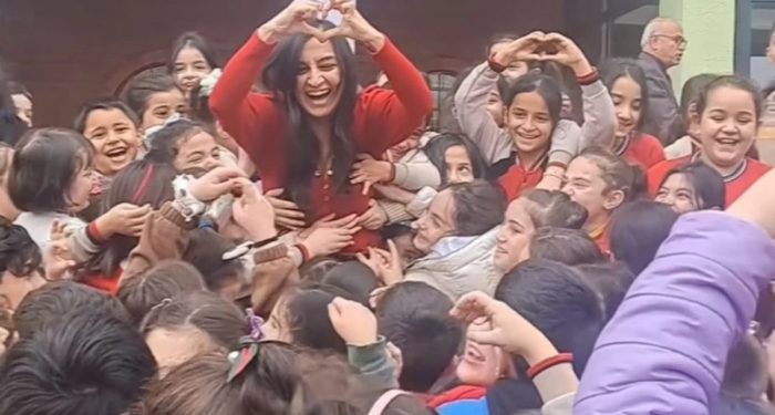 Sosyal medya Şule Öğretmeni konuşuyor; Her sabah derse böyle başlıyor