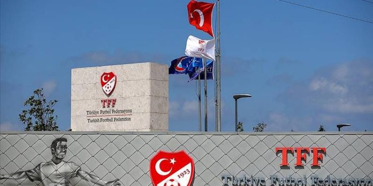 Süper Lig'de en çok para cezası Fenerbahçe'ye verildi