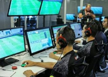 TFF VAR kayıtlarını açıkladı; Fenerbahçe için penaltı kararı veren hakemler ne konuştu?