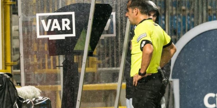 TFF, VAR kayıtlarını açıklamaya başlıyor: Futbol yorumcuları karar hakkında ne dedi?