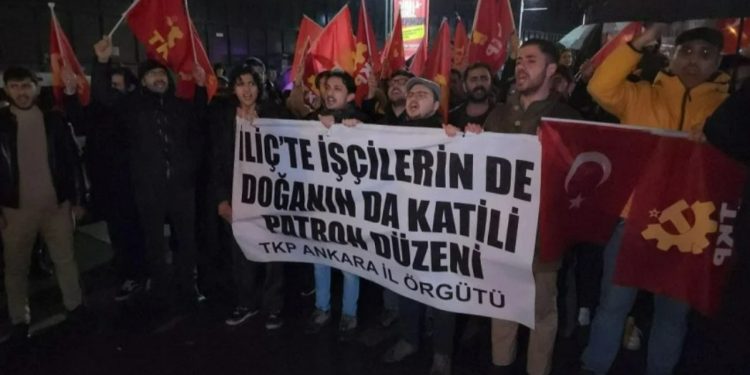 TKP'den maden kazasına ilişkin eylem: 'İliç'de işçilerin de doğanın da katili patron düzeni'
