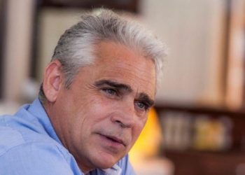 80’li yıllara damga vurmuştu: Oyuncu Tolga Savacı hayatını kaybetti