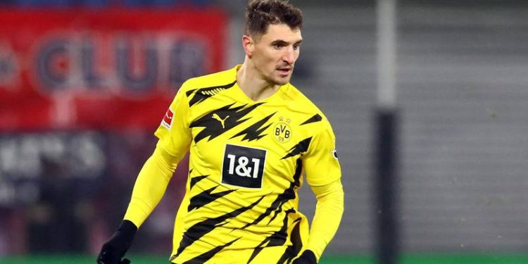 Trabzonspor, Belçikalı sağ bek ile anlaşmaya vardı; bonservissiz gelebilir