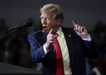 Trump: NATO'ya borcunu ödemeyen üye ülkelere Rusya'nın saldırmasını teşvik edeceğim