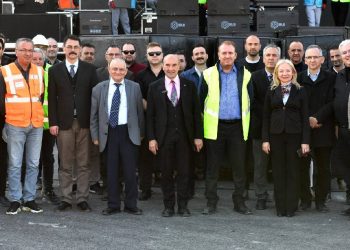 Tunç Soyer'den halka davet: İzmir'de yeni metro hattı DJ performansı ve Haluk Levent konseriyle açılıyor