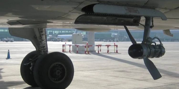 Uçuş sırasında ağzından ve burnundan “litrelerce” kan gelen adam hayatını kaybetti