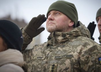 Ukrayna Devlet Başkanı Vladimir Zelenskiy, Genel Kurmay Başkanı Valeriy Zalujnıy'ı görevden aldı