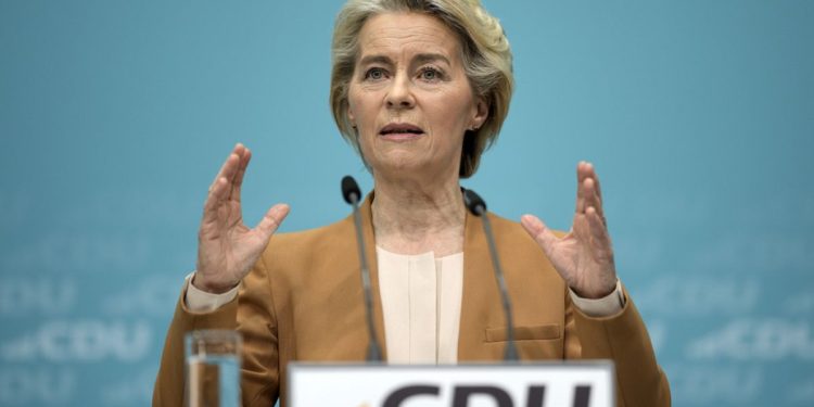 Ursula von der Leyen, AB Komisyonu Başkanlığı için yeniden aday olacağını açıkladı