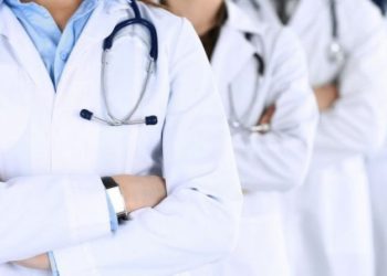 Bakan Koca duyurdu: Yan dal uzmanı hekimler için yeni pozisyonlar