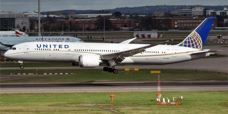 Yolcu uçağının tuvaletinde bulunan not panik yarattı! Uçak acil iniş yaptı