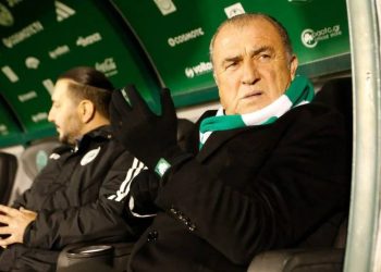 Yunanistan, Fatih Terim'i sevmedi; Takımı yenilince eleştirilerin hedefi oldu
