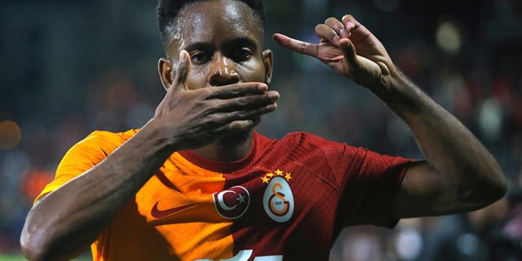 Galatasaray’da bir ayrılık daha!