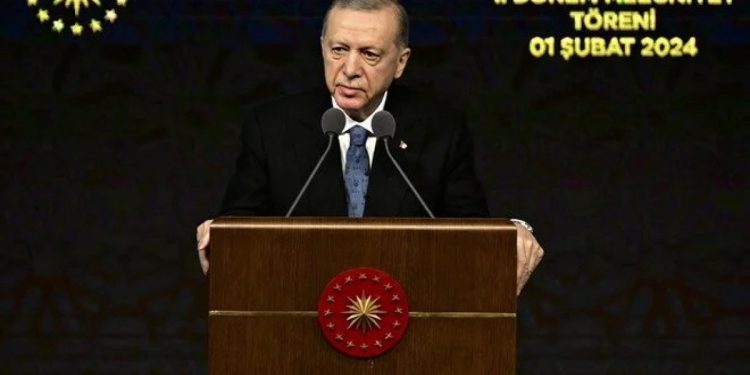 Cumhurbaşkanı Erdoğan: Şeriata düşmanlık, dinin kendisine husumettir