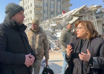 Depremzedeler konteynerde kalıyor: Gaziantep’te belediye 1,1 milyon TL’ye tanıtım filmi çektiriyor