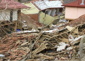 Tokat’ta 4 gün arayla 2 heyelan! 4 ev ile cami yıkıldı, 39 hane boşaltıldı