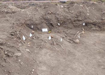 Hocalı’da katliamın kurbanlarına ait olduğu tahmin edilen toplu mezar bulundu