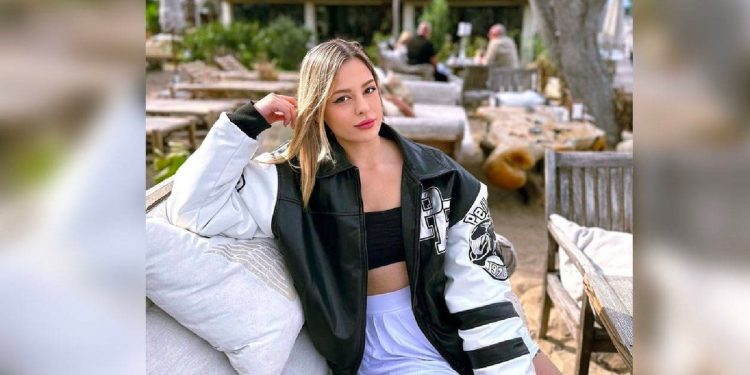 Şüpheli kadın ölümü: Sehpaya rujla yazı yazılmış