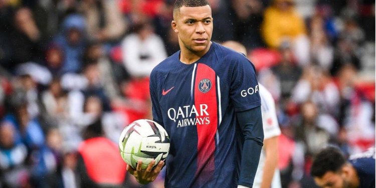 Fransız yıldız Mbappe, Real Madrid ile anlaştı