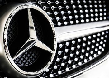 Mercedes, “potansiyel yangın riski” nedeniyle 250 bin aracını geri çağıracak