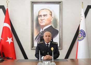 Kardeşi kaçakçılıktan gözaltına alınan Mersin Emniyet Müdürü görevden alındı