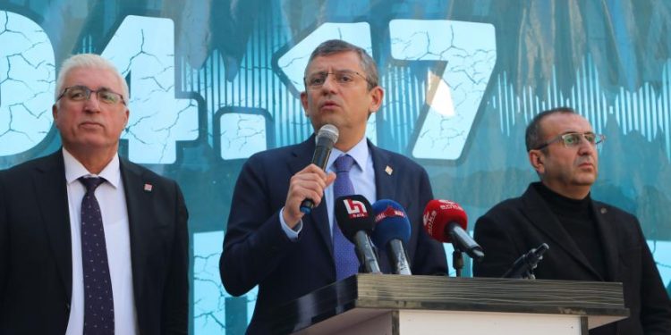 Özgür Özel: Darbe korkusuyla askeri 3 gün kışlada tuttular