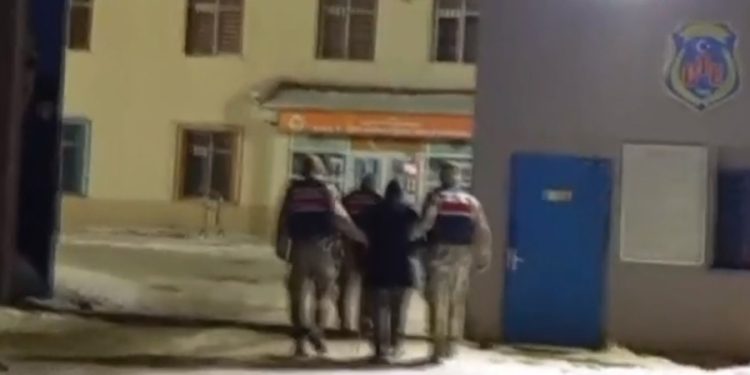 ‘İntihar etti’ denilen 13 yaşındaki kız çocuğu, aile kararıyla öldürülmüş