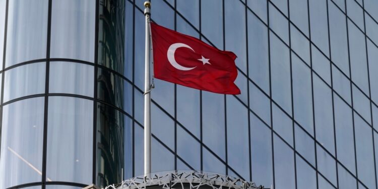 Mossad’a para karşılığı bilgi sattığından şüphelenilen yedi kişi yakalandı