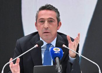 3 Temmuz'da malum örgütle nasıl mücadele ettiysek, bu camiayla da benzer şekilde mücadele içinde olmalıyız